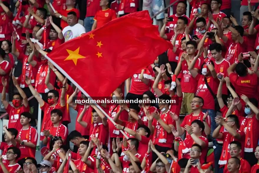 秋季观赛指南盘点：五大联赛中场核心数据榜与球迷社区热评